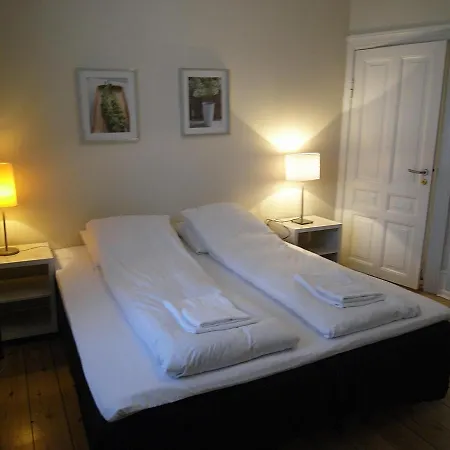 Martensens Alle - Ground Floor *