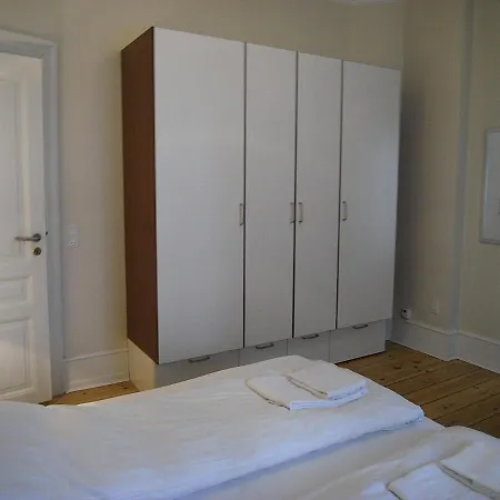 Martensens Alle - Ground Floor *